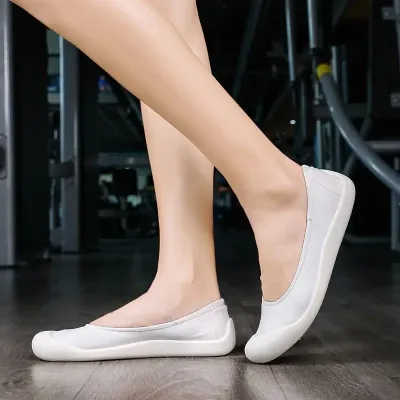  LIGHTWEIGHT COMFORTABLE BREATHABLE RUNNING SHOES